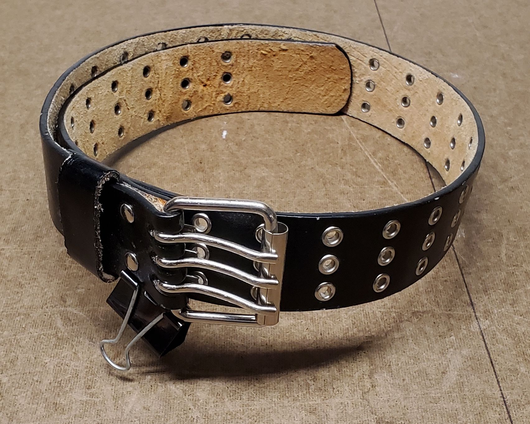 Black leather belt, 3-prong buckle